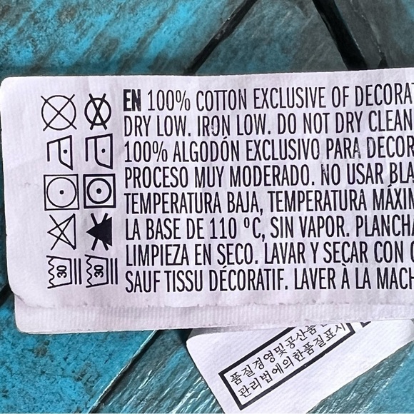 Forever 21 Burgundy Deep Vneck Top Size Large - Picture 5 of 6